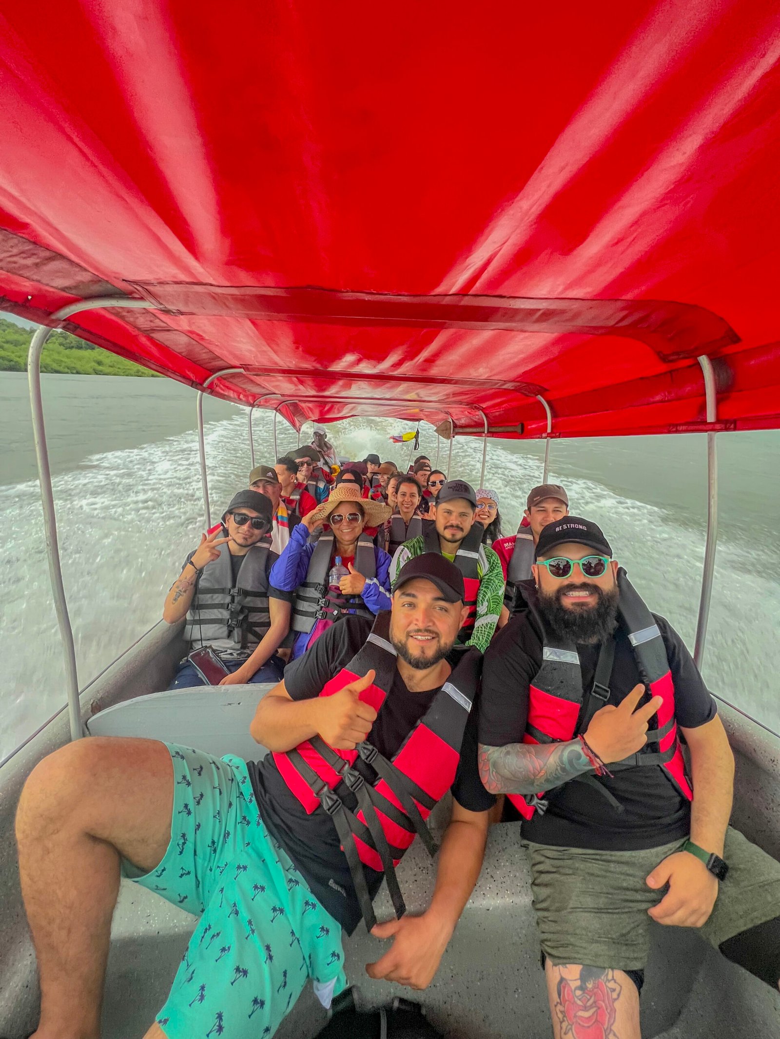 Juanchaco - Avistamiento de Ballenas